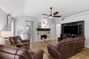712 Mist Flower Dr, Little Elm, TX 75068 - Photo 9