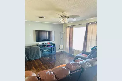 209 Laurel Drive, Winters, TX 79567 - Photo 5