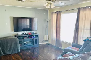 209 Laurel Dr, Winters, TX 79567 - Photo 5