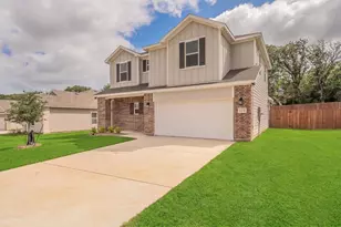 121 kylie St, Cleburne, TX 76031 - Photo 1