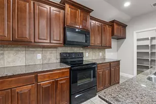 3733 Cecelia Ln, Forest Hill, TX 76140 - Photo 13