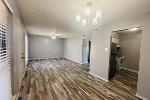 718 S Main St, Paris, TX 75460 - Photo 1