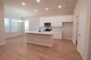 535 Hilllcrest Circle, Justin, TX 76247 - Photo 5