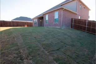 535 Hilllcrest Circle, Justin, TX 76247 - Photo 15