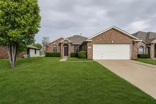 2816 Oakdale Dr, Burleson, TX 76028 - Photo 1