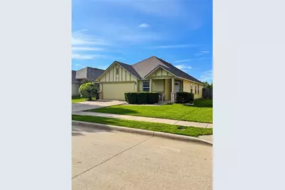 329 Wolf Mountain Lane, Fort Worth, TX 76140 - Photo 3