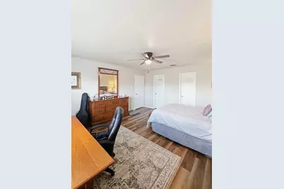 329 Wolf Mountain Lane, Fort Worth, TX 76140 - Photo 9