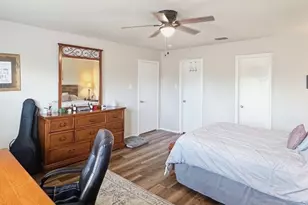 329 Wolf Mountain Ln, Fort Worth, TX 76140 - Photo 9