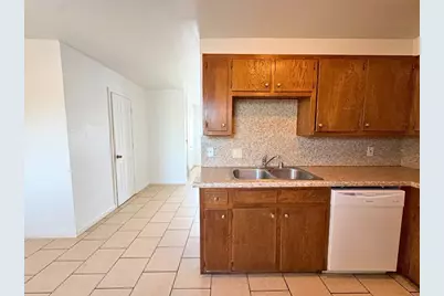 807 W Walnut Street #C4, Celina, TX 75009 - Photo 7