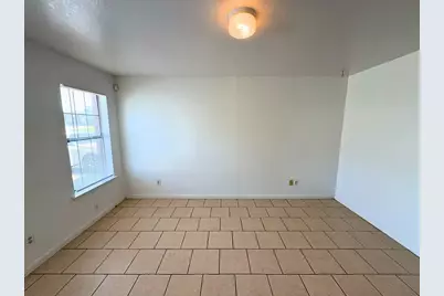 807 W Walnut Street #C4, Celina, TX 75009 - Photo 3