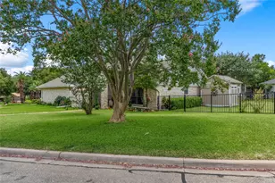 2812 Chimney Hill Dr, Waco, TX 76708 - Photo 5