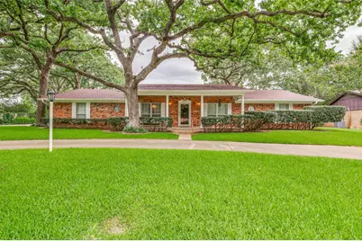 607 N Parkridge Drive, Mansfield, TX 76063 - Photo 1