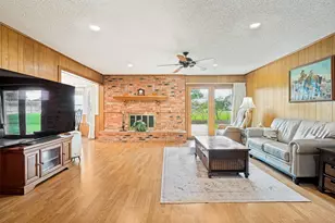 607 N Parkridge Dr, Mansfield, TX 76063 - Photo 3