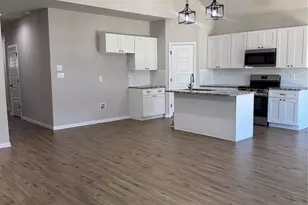 133 Magnolia Ests St, Crowley, TX 76036 - Photo 3