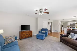1229 Oxford Ln, Grapevine, TX 76051 - Photo 23