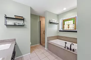 1229 Oxford Ln, Grapevine, TX 76051 - Photo 11
