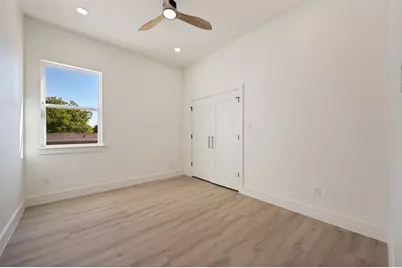 910 Gallant Fox Drive, Dallas, TX 75211 - Photo 23