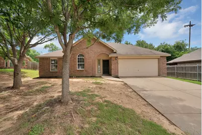 132 Parkwood Court, Azle, TX 76020 - Photo 1