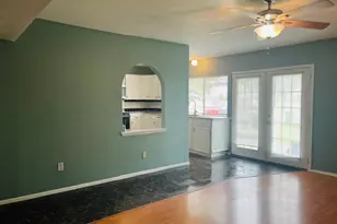5060 Arbor Glen Rd, The Colony, TX 75056 - Photo 5