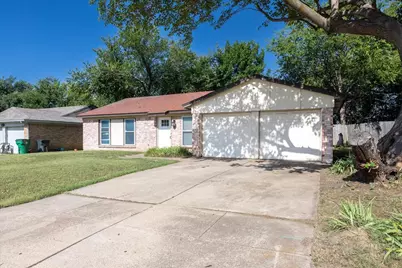 5709 Denise Drive, Haltom City, TX 76148 - Photo 3