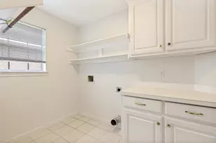 2721 Gold Rush Ln, Carrollton, TX 75007 - Photo 31