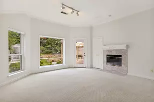 2721 Gold Rush Ln, Carrollton, TX 75007 - Photo 13