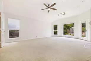 2721 Gold Rush Ln, Carrollton, TX 75007 - Photo 17
