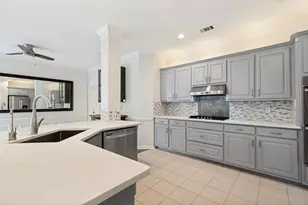 2721 Gold Rush Ln, Carrollton, TX 75007 - Photo 9