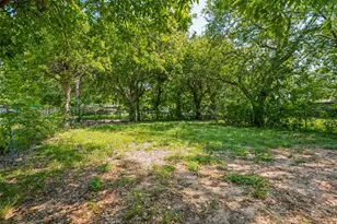 2214 Pine St, Grand Prairie, TX 75050 - Photo 25