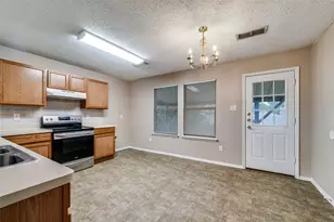 7940 Hidden Brook Dr, Fort Worth, TX 76120 - Photo 11