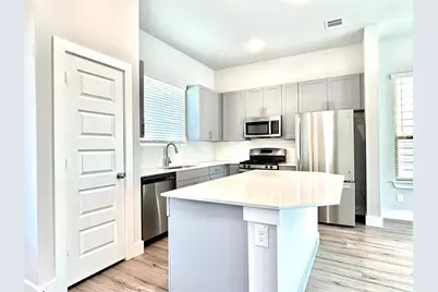 1830 NE Green Oaks Boulevard #102, Arlington, TX 76006 - Photo 19