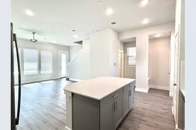 1830 NE Green Oaks Boulevard #102, Arlington, TX 76006 - Photo 5