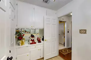 7432 Brentwood Stair Rd, Fort Worth, TX 76112 - Photo 21