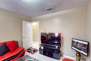 7432 Brentwood Stair Rd, Fort Worth, TX 76112 - Photo 25