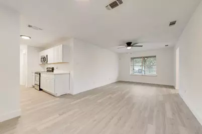 6048 Hillcrest Drive, Watauga, TX 76148 - Photo 15
