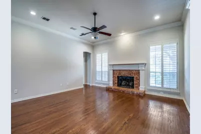 6428 Glenhollow Drive, Plano, TX 75093 - Photo 9