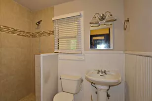 1402 E Chaffin St, Sherman, TX 75090 - Photo 13