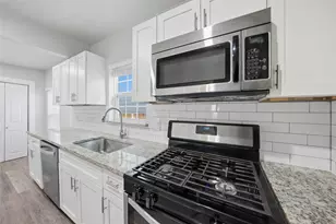 221 16th St, Grand Prairie, TX 75050 - Photo 11