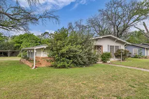 1525 Crow Dr, Waco, TX 76705 - Photo 3