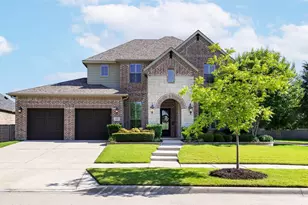 800 Dusty Trl, Little Elm, TX 76227 - Photo 3