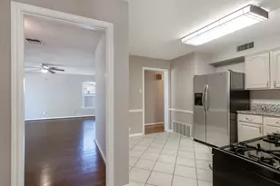 6912 Wake Forrest Dr, Dallas, TX 75214 - Photo 9