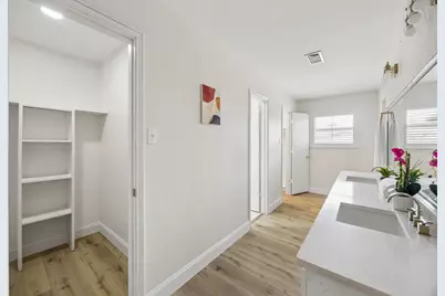 904 Shelley Drive, Arlington, TX 76012 - Photo 15
