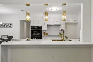 904 Shelley Dr, Arlington, TX 76012 - Photo 9