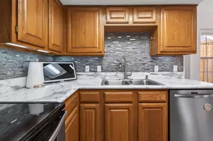 10923 Gable Cir, Dallas, TX 75229 - Photo 11