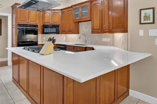 7402 Hampton Dr, Granbury, TX 76049 - Photo 13