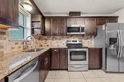 733 Arliss Drive, Woodway, TX 76712 - Photo 9