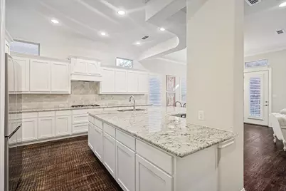 2812 Cedar Elm Drive, Carrollton, TX 75010 - Photo 7