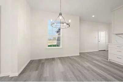 828 Mallard Pointe Drive, Grand Prairie, TX 75104 - Photo 13