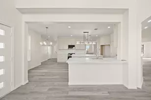 828 Mallard Pointe Dr, Grand Prairie, TX 75104 - Photo 13