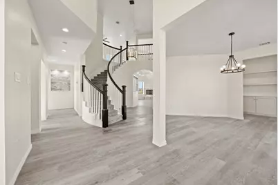 828 Mallard Pointe Drive, Grand Prairie, TX 75104 - Photo 5